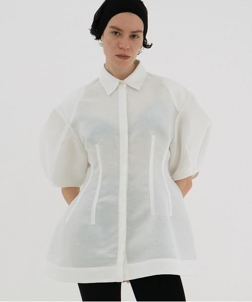 CLANE(クラネ)の「WAIST SHAPE PUFF SLEEVE TOPS(シャツ/ブラウス・レディース・アイボリー・1)」の1枚目の写真