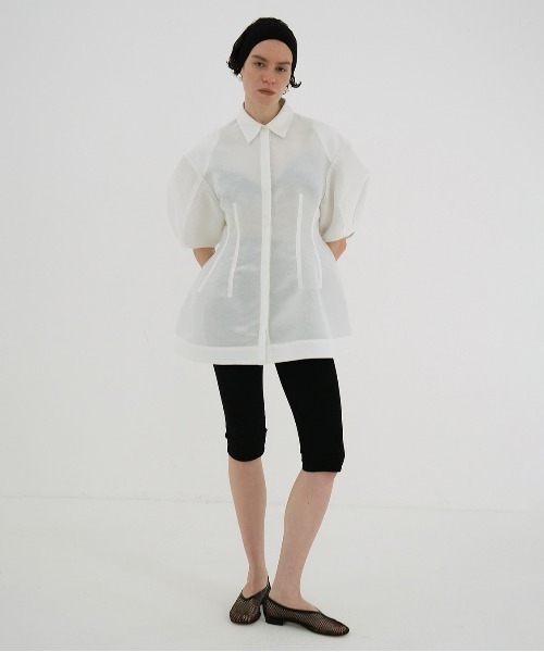CLANE(クラネ)の「WAIST SHAPE PUFF SLEEVE TOPS(シャツ/ブラウス・レディース・アイボリー・1)」の2枚目の写真