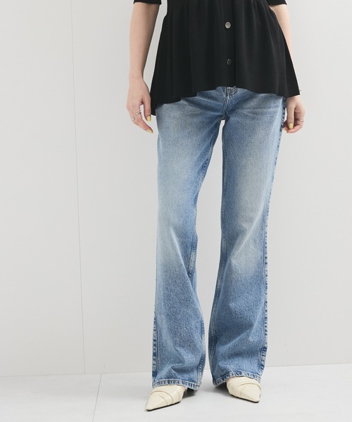 GUESS JEANS（ゲスジーンズ）の「【GUESS(ゲス)】BOOTCUT/デニム ブーツカットジーンズ（デニムパンツ・レディース・ブルー系その他3/ブルー系その他4・M/S/L）」の2枚目の写真