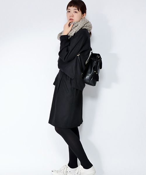 LBC(エルビーシー)の「レーヨンポリハイネックワンピース(ワンピース・レディース・ライトグレー/ダークグレー・MEDIUM/LARGE)」の2枚目の写真