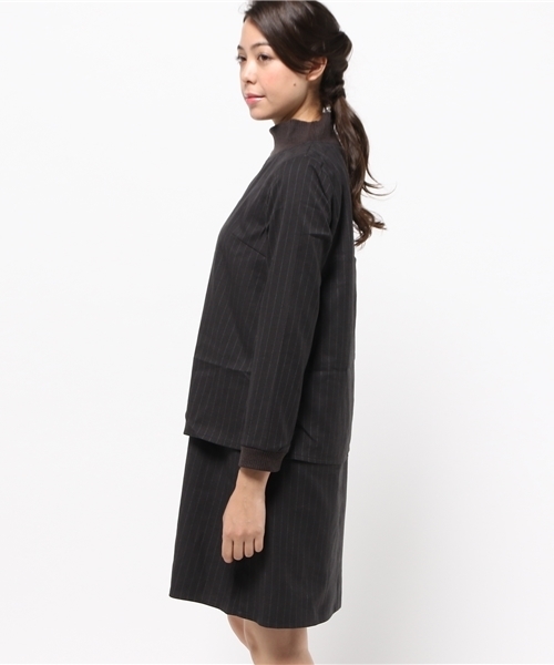 LBC(エルビーシー)の「レーヨンポリハイネックワンピース(ワンピース・レディース・ライトグレー/ダークグレー・MEDIUM/LARGE)」の3枚目の写真