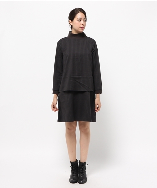 LBC(エルビーシー)の「レーヨンポリハイネックワンピース(ワンピース・レディース・ライトグレー/ダークグレー・MEDIUM/LARGE)」の5枚目の写真