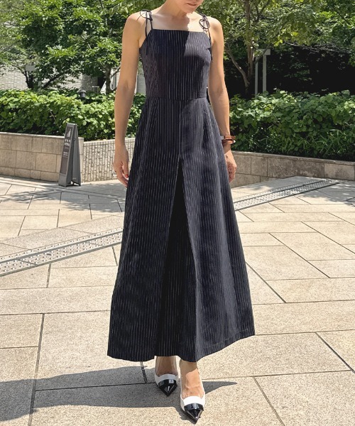 JENNE(ジェンヌ)の「肩紐リボンピンストライプサロペット(その他パンツ・レディース・ネイビー/ブラック/ホワイト・SMALL/MEDIUM/LARGE)」の15枚目の写真