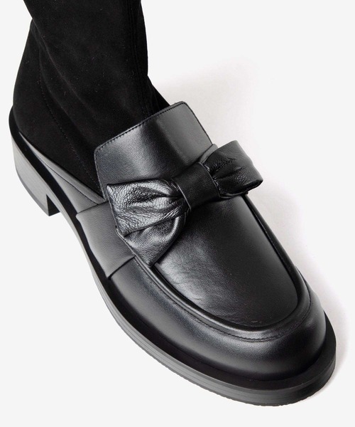 STUART WEITZMAN(スチュアートワイツマン)の「STUART WEITZMAN SOFIA BOLD LOAFER BOOTIE スチュアート・ワイツマン ソフィア ボールド ローファー ブーティー ブーツ(ブーツ・レディース・ブラック・37/36.5/37.5/36)」の13枚目の写真