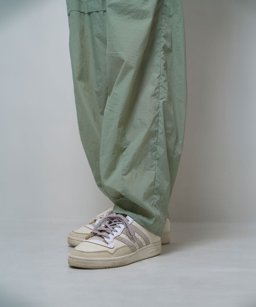 Nora Lily(ノラリリー)の「【Nora Lily】Balloon 1Tuck Pants(UNISEX)(その他パンツ・メンズ・イエロー/ミント/ブラック・FREE)」の14枚目の写真