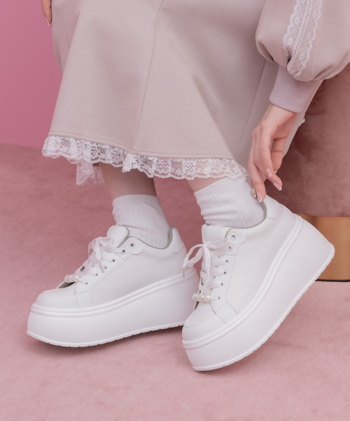 couture BY ROJITA(クチュールバイロジータ)の「パールビジュープラットフォームスニーカー(スニーカー・レディース・ホワイト/ブラック・37/38/39)」の10枚目の写真