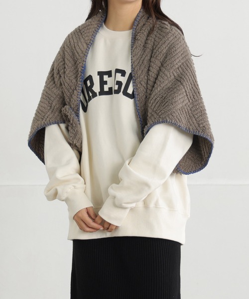 ALTROSE（アルトローズ）の「3way ブランケット 型押し ステッチ（ブランケット・レディース・モカ/グリーン/アイボリー・FREE）」の20枚目の写真