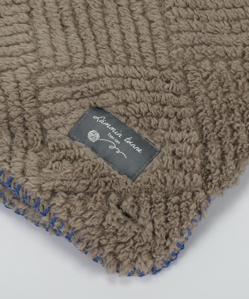 ALTROSE（アルトローズ）の「3way ブランケット 型押し ステッチ（ブランケット・レディース・モカ/グリーン/アイボリー・FREE）」の10枚目の写真