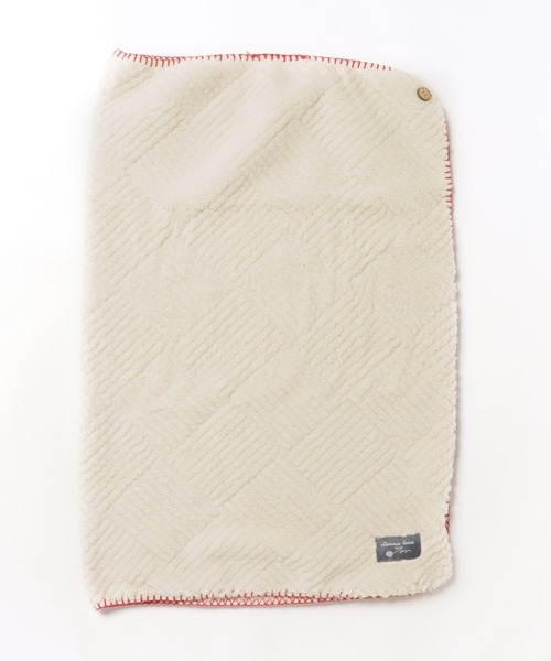 ALTROSE（アルトローズ）の「3way ブランケット 型押し ステッチ（ブランケット・レディース・モカ/グリーン/アイボリー・FREE）」の7枚目の写真