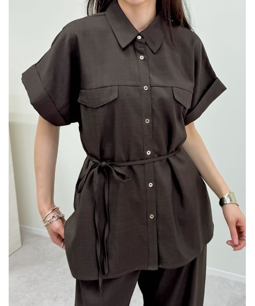 Re:EDIT（リエディ）の「[2025 SUMMER COLLECTION]リネンライク金ボタンサファリシャツ（シャツ/ブラウス・レディース・ブラウン/ブルー/アイボリー/チャコールグレー/ブラック/ベージュ・MEDIUM/LARGE）」の15枚目の写真