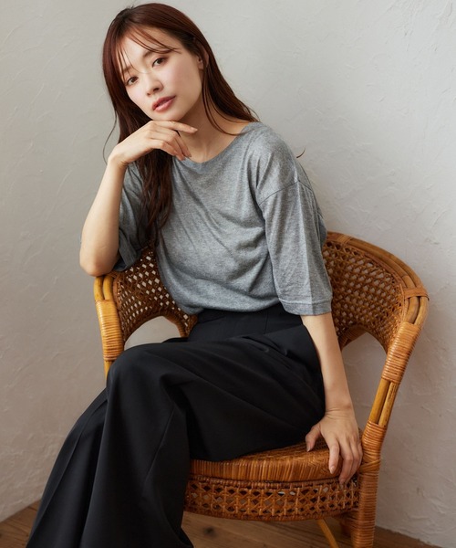 mysty woman（ミスティウーマン）の「【WEB限定】フラッペシアー半袖Tシャツ　499727（Tシャツ/カットソー・レディース・オフホワイト/ブラック/グレー/グリーン/ブルー/パープル/イエロー/ピンク・FREE）」の4枚目の写真