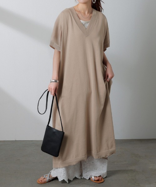 バレンシアガ ワンピース 薄手 S サマーニット カシミア Vネック ベージュ バレンシアガ ワンピース 薄手 S サマーニット カシミア Vネック