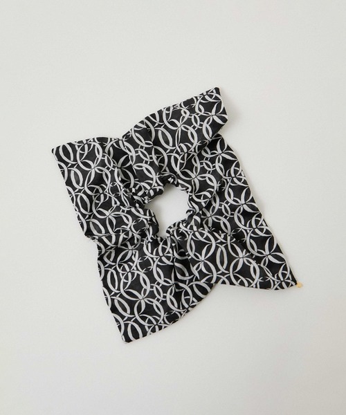 SALON adam et rope'(サロン アダム エ ロペ)の「リバティシュシュ(シュシュ・レディース・ブラック/ブルー系その他4/グリーン・FREE)」の6枚目の写真