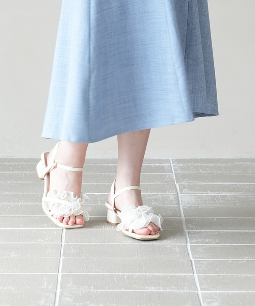 ASTORIA ODIER（アストリアオディール）の「シアーフリルヒールサンダル（サンダル・レディース・アイボリー/ブラック・MEDIUM/LARGE/SMALL）」の6枚目の写真