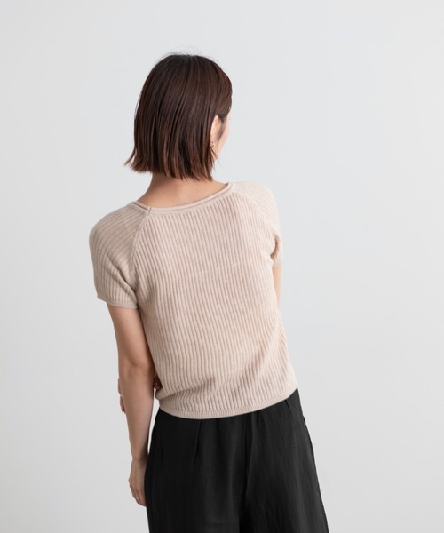 Lunea（ルネア）の「ラウンドネックリブニットトップス（ニット/セーター・レディース・ブラック/ライトグレー/ブラウン/ベージュ/ダークグレー・FREE）」の13枚目の写真