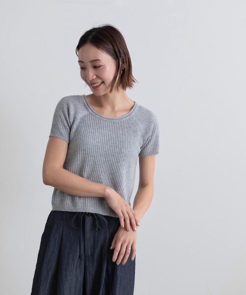 Lunea（ルネア）の「ラウンドネックリブニットトップス（ニット/セーター・レディース・ブラック/ライトグレー/ブラウン/ベージュ/ダークグレー・FREE）」の6枚目の写真