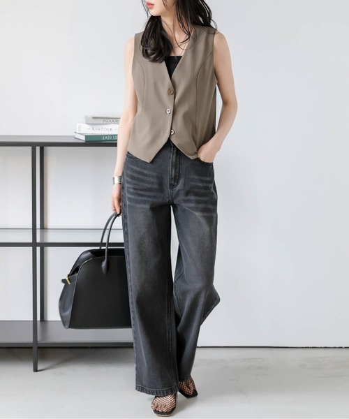 AMELY(エミリー)の「美脚ワイドストレートデニムパンツ(デニムパンツ・レディース・ブラック/ブルー・M/L)」の4枚目の写真