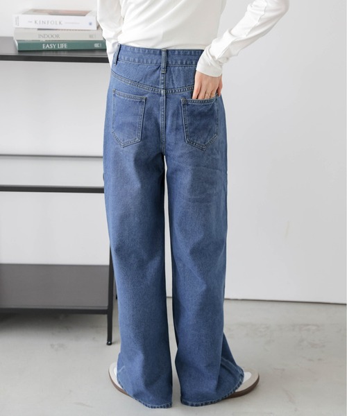 AMELY(エミリー)の「美脚ワイドストレートデニムパンツ(デニムパンツ・レディース・ブラック/ブルー・M/L)」の12枚目の写真