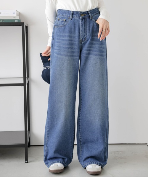 AMELY(エミリー)の「美脚ワイドストレートデニムパンツ(デニムパンツ・レディース・ブラック/ブルー・M/L)」の13枚目の写真