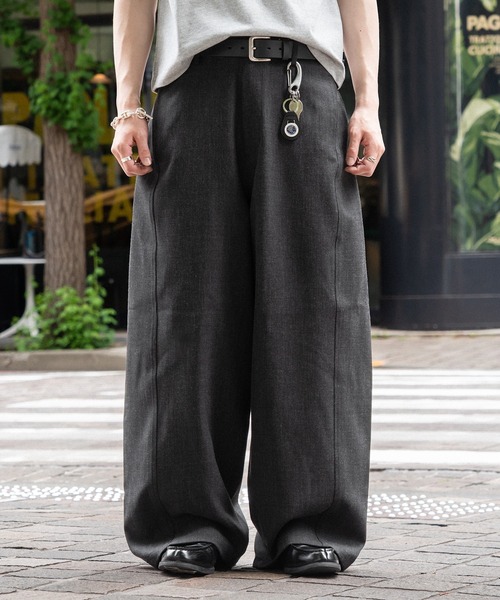 kutir（クティール）の「BARREL LEG SLACKS PANTS／バレルレッグスラックスパンツ（スラックス・メンズ・ブラック/チャコールグレー・LARGE/SMALL/MEDIUM）」の13枚目の写真
