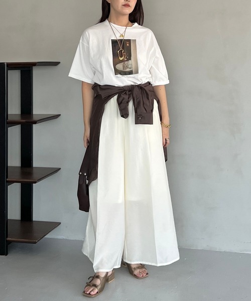 mysty woman(ミスティウーマン)の「シアーギャザーイージーパンツ 574565(その他パンツ・レディース・グレイッシュベージュ/ブラック/オフホワイト・FREE)」の5枚目の写真