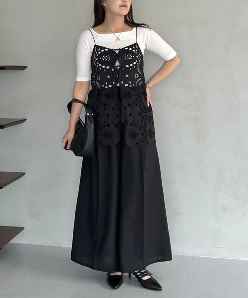 mysty woman(ミスティウーマン)の「シアーギャザーイージーパンツ 574565(その他パンツ・レディース・グレイッシュベージュ/ブラック/オフホワイト・FREE)」の9枚目の写真