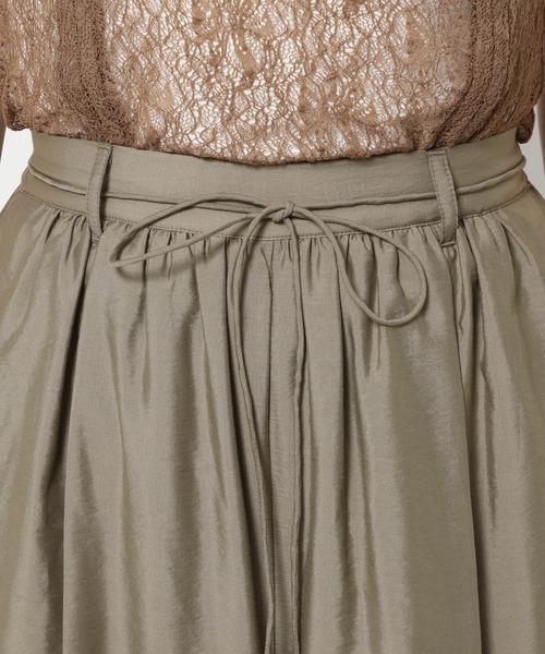 mysty woman(ミスティウーマン)の「シアーギャザーイージーパンツ 574565(その他パンツ・レディース・グレイッシュベージュ/ブラック/オフホワイト・FREE)」の16枚目の写真