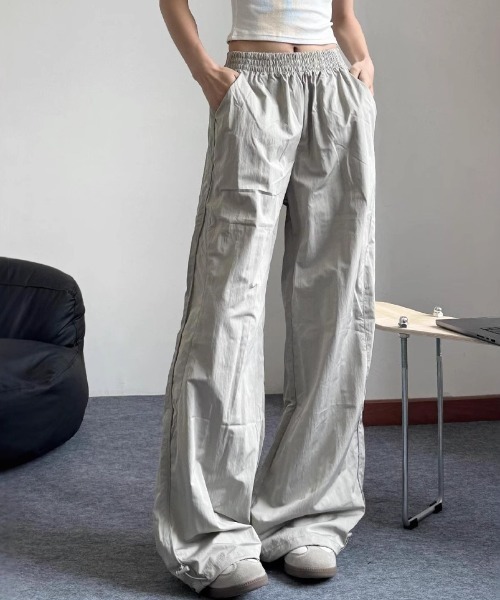 FREE STYLISTS(フリー スタイリスト)の「YUGA_YGMC Hip conscious parachute pants(その他パンツ・レディース・ブラック/ライトグレー・M/L/XL/S)」の10枚目の写真