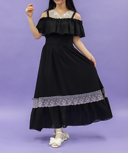 axes femme POETIQUE（アクシーズファムポエティック）の「オフショルフリルロングワンピース（ワンピース・レディース・ラベンダー/ブラック/クリーム・MEDIUM）」の4枚目の写真