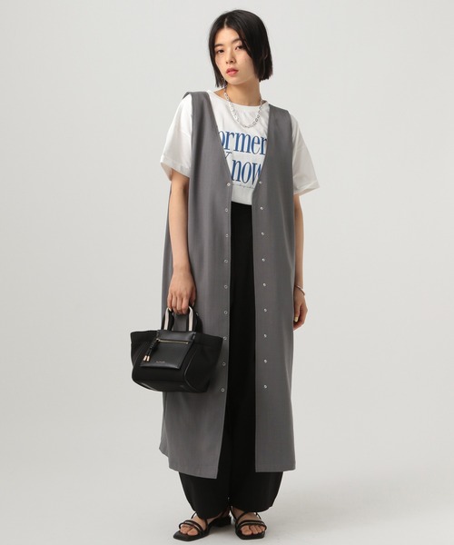 BAYFLOW(ベイフロー)の「リネンライクジレワンピース(ワンピース・レディース・チャコール/ベージュ・FREE)」の17枚目の写真