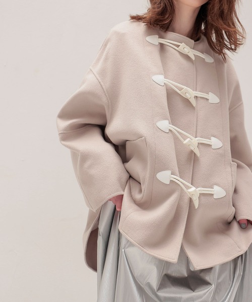 STUMBLY(スタンブリー)の「STUMBLY / Short Duffle Jacket(ショートダッフルジャケット 535-3252920)(ダッフルコート・レディース・ネイビー/ベージュ・38)」の2枚目の写真