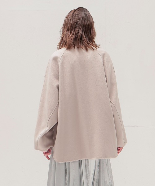 STUMBLY(スタンブリー)の「STUMBLY / Short Duffle Jacket(ショートダッフルジャケット 535-3252920)(ダッフルコート・レディース・ネイビー/ベージュ・38)」の4枚目の写真