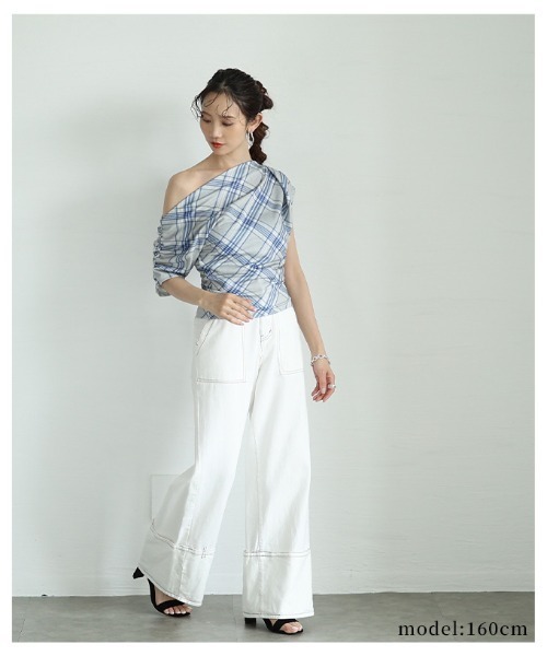 Sawa a la mode(サワアラモード)の「チェック柄ワンショルダーカットソー(Tシャツ/カットソー・レディース・ネイビー/グレー・FREE)」の6枚目の写真