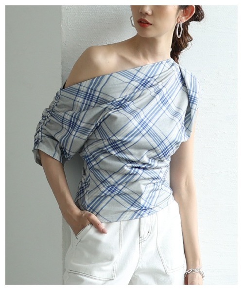 Sawa a la mode(サワアラモード)の「チェック柄ワンショルダーカットソー(Tシャツ/カットソー・レディース・ネイビー/グレー・FREE)」の9枚目の写真