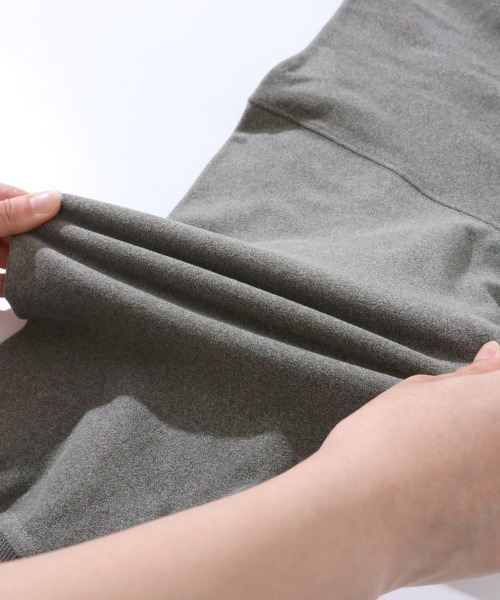 KRIFF MAYER Lady's Collection（クリフメイヤーレディースコレクション）の「【伸縮性･ストレッチ】もちのびゆるT（Tシャツ/カットソー・レディース・ダークブルー/ダークブラウン/ブラック/カラフル/ナチュラル/その他5/グレー/レッド・LARGE/MEDIUM）」の21枚目の写真