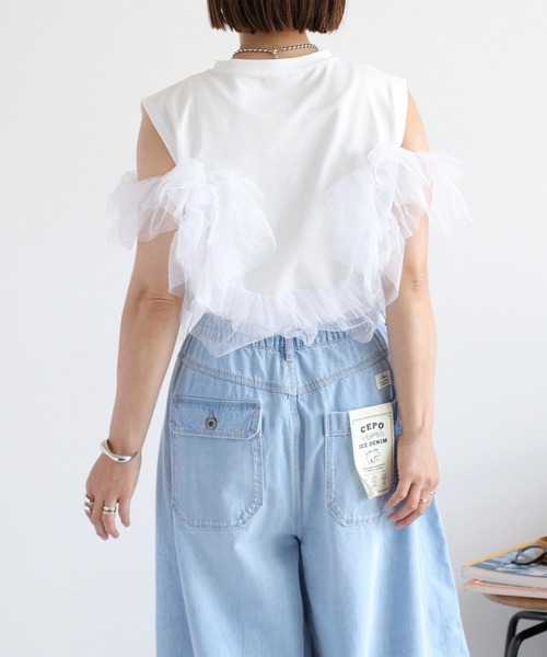 cepo(セポ)の「〈マルチウェイ〉天竺フリルチュールドッキング ノースリーブTee(Tシャツ/カットソー・レディース・オフホワイト/ブラック・M)」の13枚目の写真