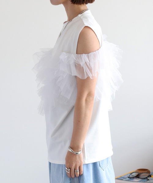cepo(セポ)の「〈マルチウェイ〉天竺フリルチュールドッキング ノースリーブTee(Tシャツ/カットソー・レディース・オフホワイト/ブラック・M)」の15枚目の写真