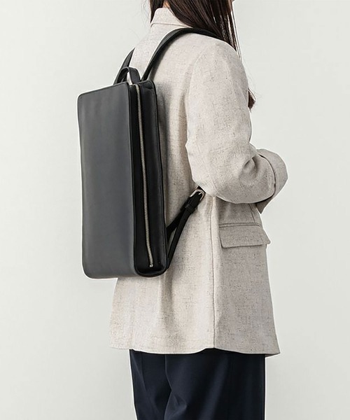 【美品】TRION リュック バックパック　スクエア ビジネス TRION トライオン レザー スクエアバックパック A4 13インチ PC対応