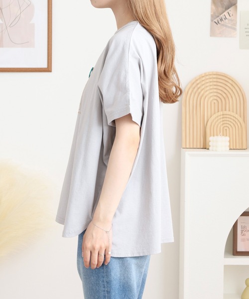 Emago(イマゴ)の「EMAGO カレンダー刺繍T(Tシャツ/カットソー・レディース・ライトグレー/ホワイト/ブラック・FREE)」の9枚目の写真