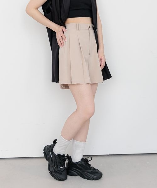 PAGEBOY（ページボーイ）の「イージケアプリーツショートパンツ（その他パンツ・レディース・グレー/ブラック/ベージュ・FREE）」の16枚目の写真