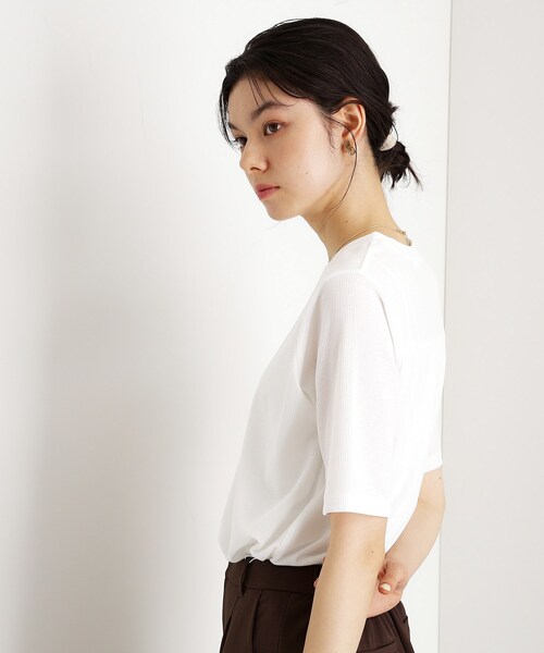 THE SHOP TK (ザ ショップ ティーケー )の「5分袖シアーTシャツ【二の腕カバー/洗濯機OK】(Tシャツ/カットソー・レディース・オフホワイト/ブラック/ライトグレー/ボルドー・12/13)」の5枚目の写真