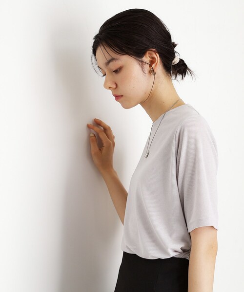 THE SHOP TK (ザ ショップ ティーケー )の「5分袖シアーTシャツ【二の腕カバー/洗濯機OK】(Tシャツ/カットソー・レディース・オフホワイト/ブラック/ライトグレー/ボルドー・12/13)」の9枚目の写真