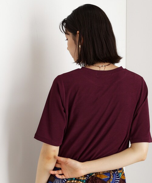 THE SHOP TK (ザ ショップ ティーケー )の「5分袖シアーTシャツ【二の腕カバー/洗濯機OK】(Tシャツ/カットソー・レディース・オフホワイト/ブラック/ライトグレー/ボルドー・12/13)」の18枚目の写真