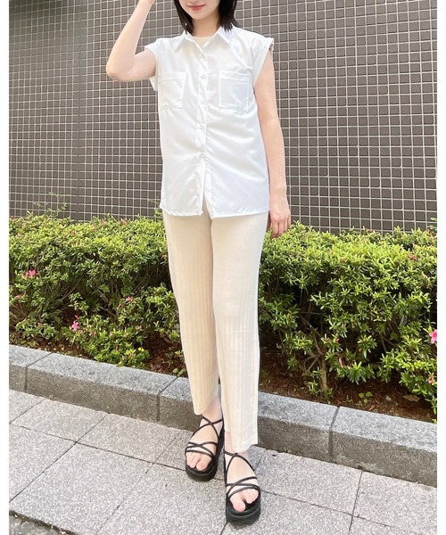 ＆soiree（アンドソワレ）の「【&soiree】ノースリーブシンプルシャツ（シャツ/ブラウス・レディース・ホワイト/ブラック・FREE）」の11枚目の写真