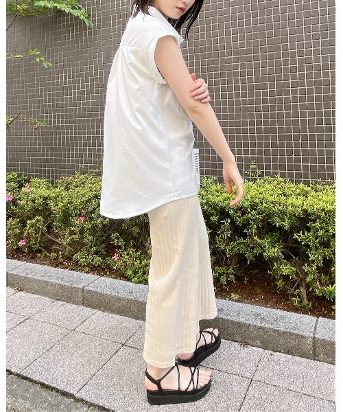 ＆soiree（アンドソワレ）の「【&soiree】ノースリーブシンプルシャツ（シャツ/ブラウス・レディース・ホワイト/ブラック・FREE）」の13枚目の写真