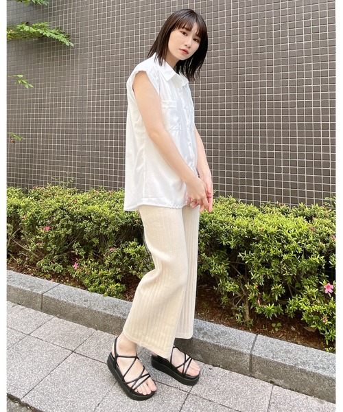 ＆soiree（アンドソワレ）の「【&soiree】ノースリーブシンプルシャツ（シャツ/ブラウス・レディース・ホワイト/ブラック・FREE）」の15枚目の写真