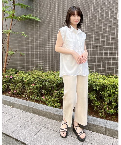 ＆soiree（アンドソワレ）の「【&soiree】ノースリーブシンプルシャツ（シャツ/ブラウス・レディース・ホワイト/ブラック・FREE）」の17枚目の写真