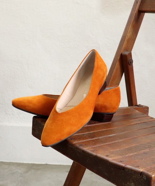 cava cava(サヴァサヴァ)の「ポインテッドパンプス 1320697(パンプス・レディース・ネイビー/オレンジ/ブラック/ブロンズ/シルバー・23.5cm/24cm/24.5cm/22.5cm/23cm)」の4枚目の写真