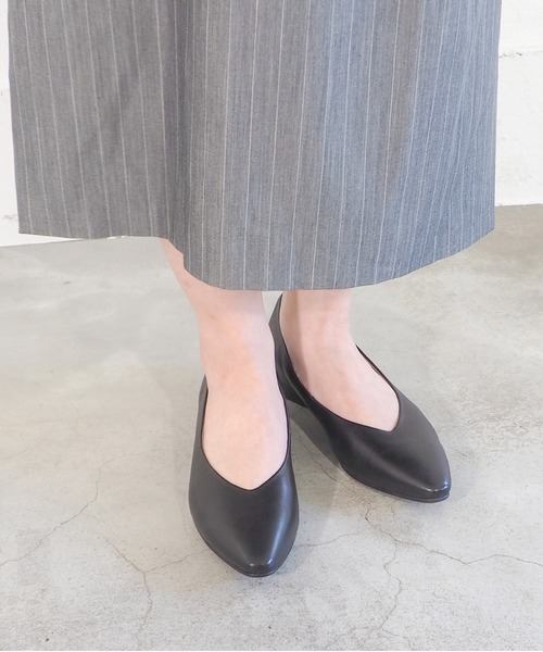 cava cava(サヴァサヴァ)の「ポインテッドパンプス 1320697(パンプス・レディース・ネイビー/オレンジ/ブラック/ブロンズ/シルバー・23.5cm/24cm/24.5cm/22.5cm/23cm)」の2枚目の写真