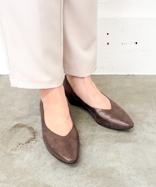 cava cava(サヴァサヴァ)の「ポインテッドパンプス 1320697(パンプス・レディース・ネイビー/オレンジ/ブラック/ブロンズ/シルバー・23.5cm/24cm/24.5cm/22.5cm/23cm)」の15枚目の写真